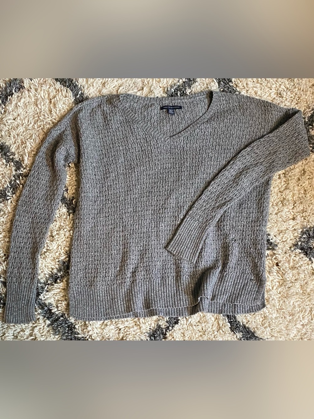 American Eagle V-Neck Sweater—Gray